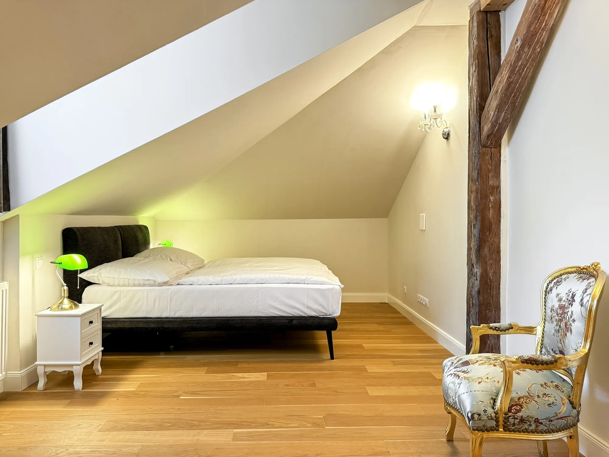 Náhled galerie Podkrovní apartmán se 3 ložnicemi 4